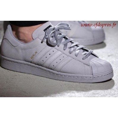 superstar toute grise