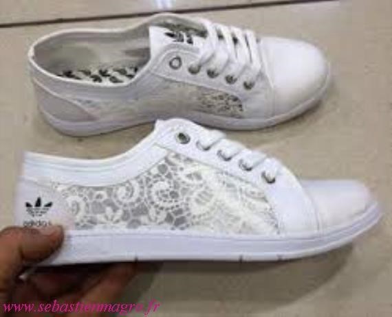 chaussure dentelle adidas