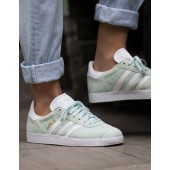 adidas gazelle grise porté