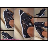 baskets adidas dentelle blanche